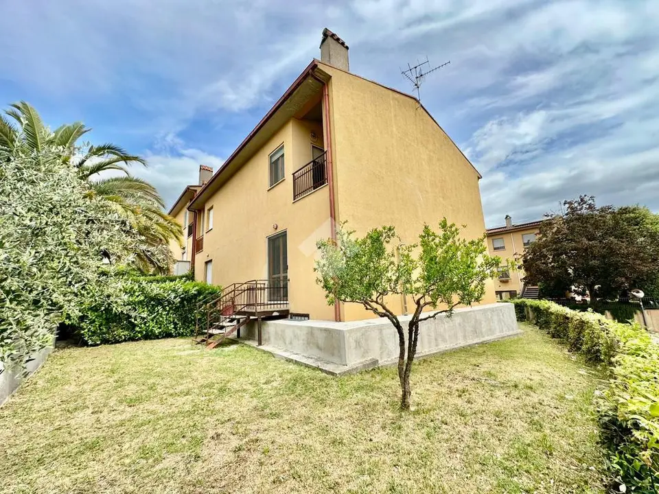 Quadrilocale in vendita a Castel Ritaldi