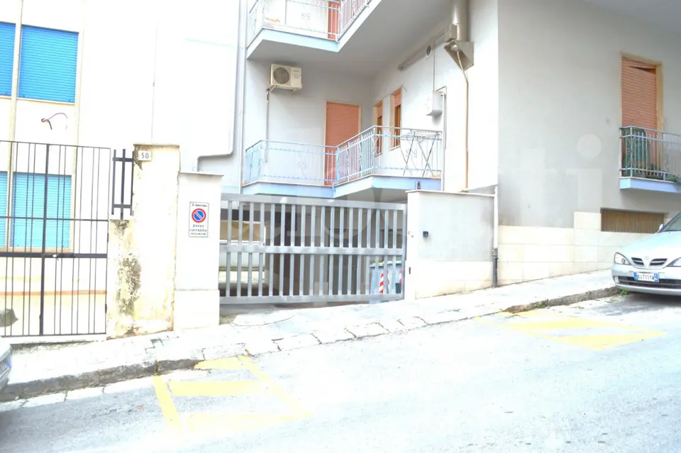 Magazzino in Via Massimo D'Azeglio 52, Ragusa (RG)