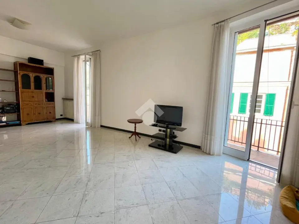 5 locali in vendita a Genova