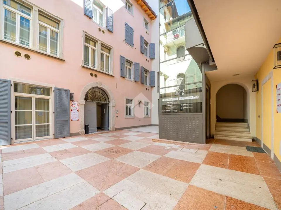 Casa semindipendente in vendita a Rovereto