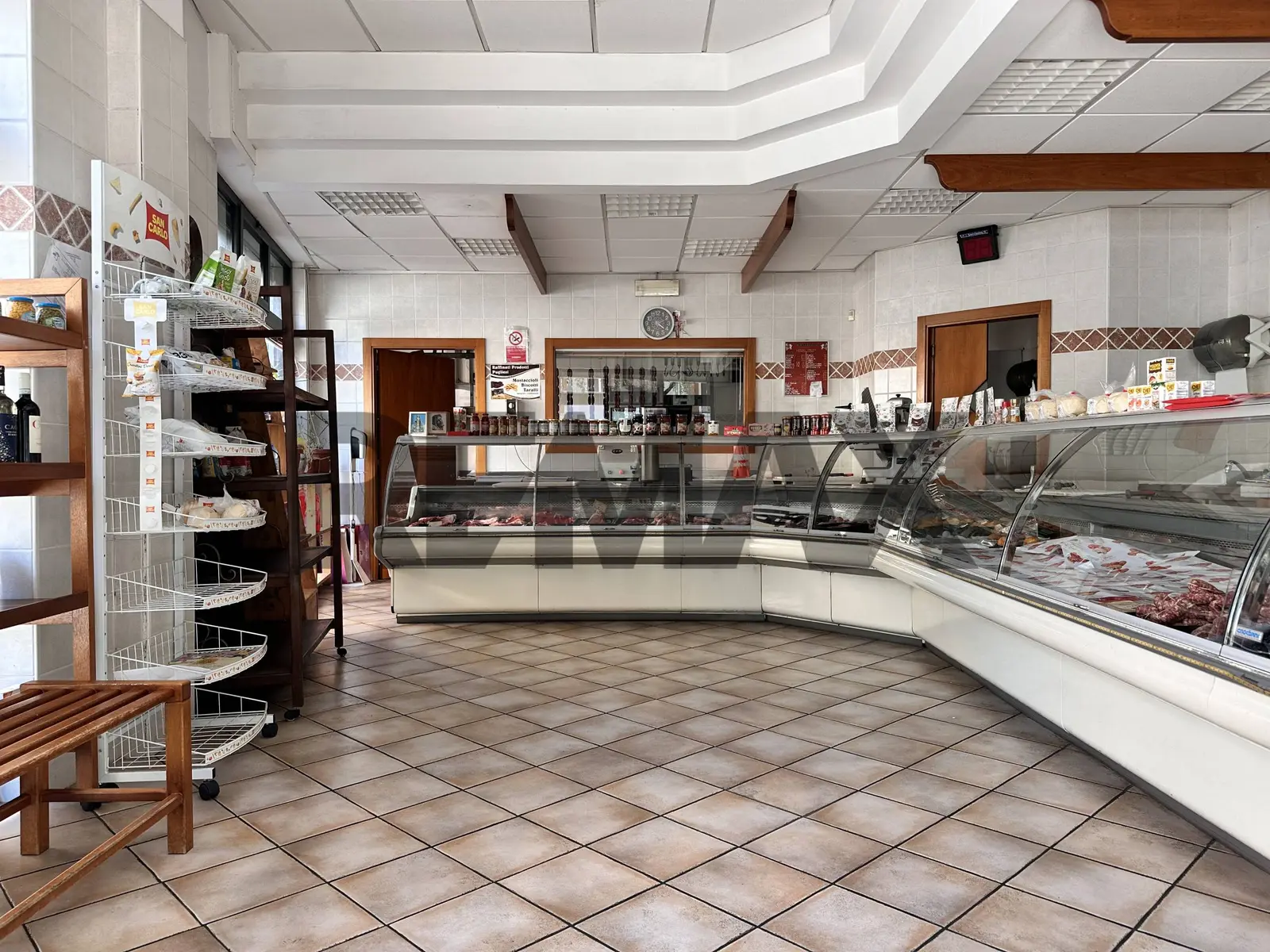 Locale Commerciale in Vendita a Pescara