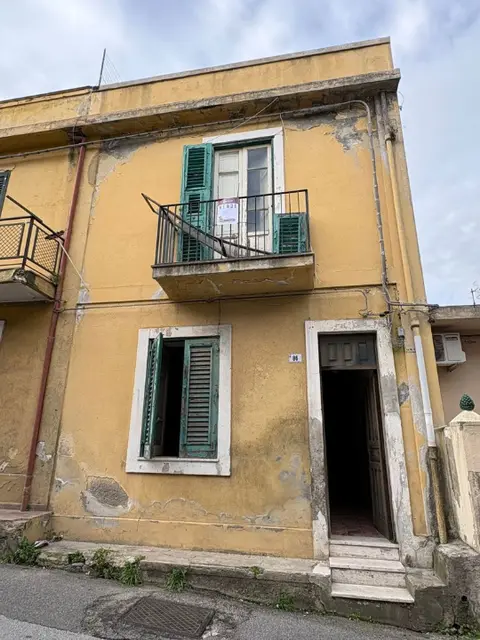 Casa Indipendente in Via Comunale Zafferia 2, Messina (ME)