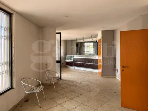 Negozio in Giovanni Pascoli 45, Pachino (SR)