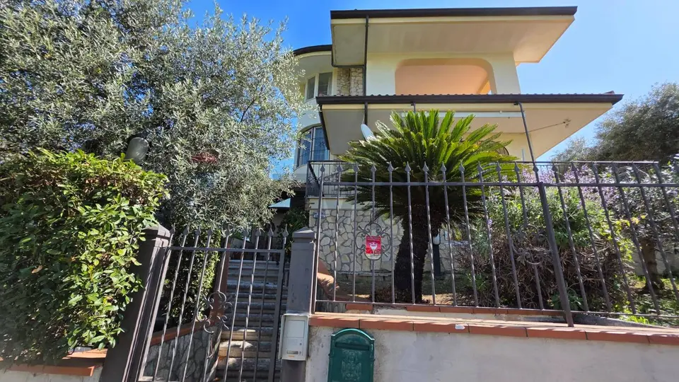 Casa Indipendente in Vendita a Minturno