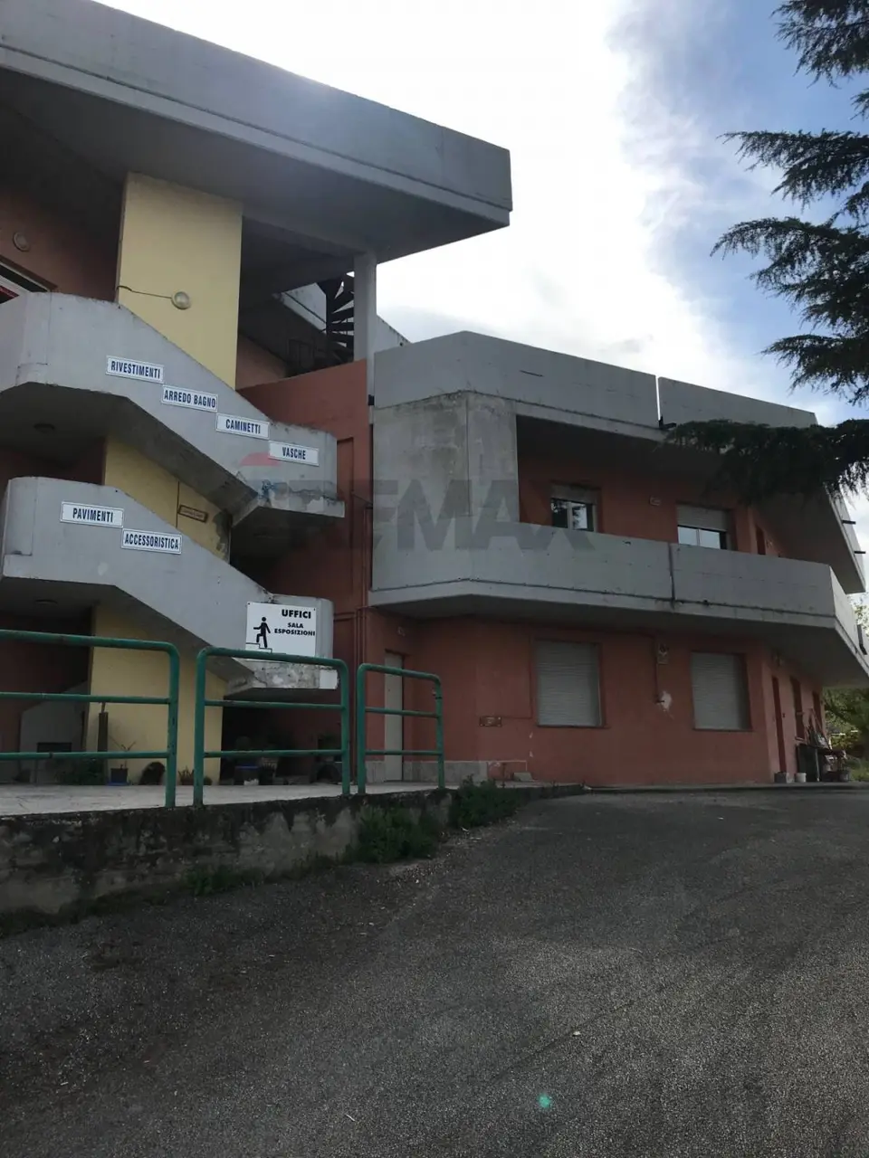 Commerciale Altro in Vendita a Moscufo
