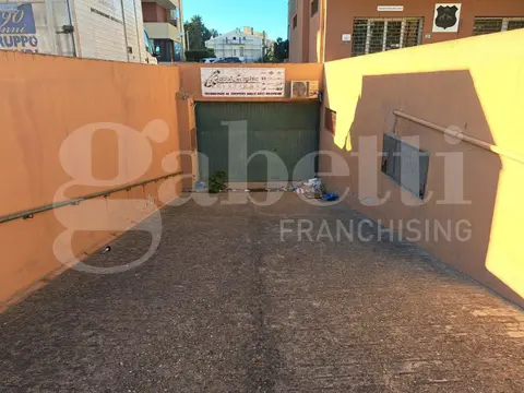 Magazzino in Via Bach 26, Quartu Sant'Elena (CA)