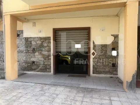 Magazzino in via molise  13, Amantea (CS)