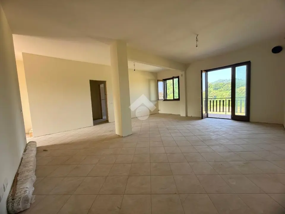 5 locali in vendita a Colleferro