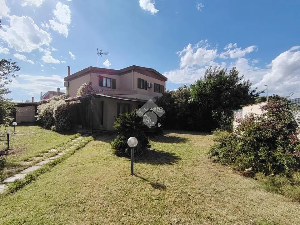 Bifamiliare in vendita a Quartu Sant'Elena