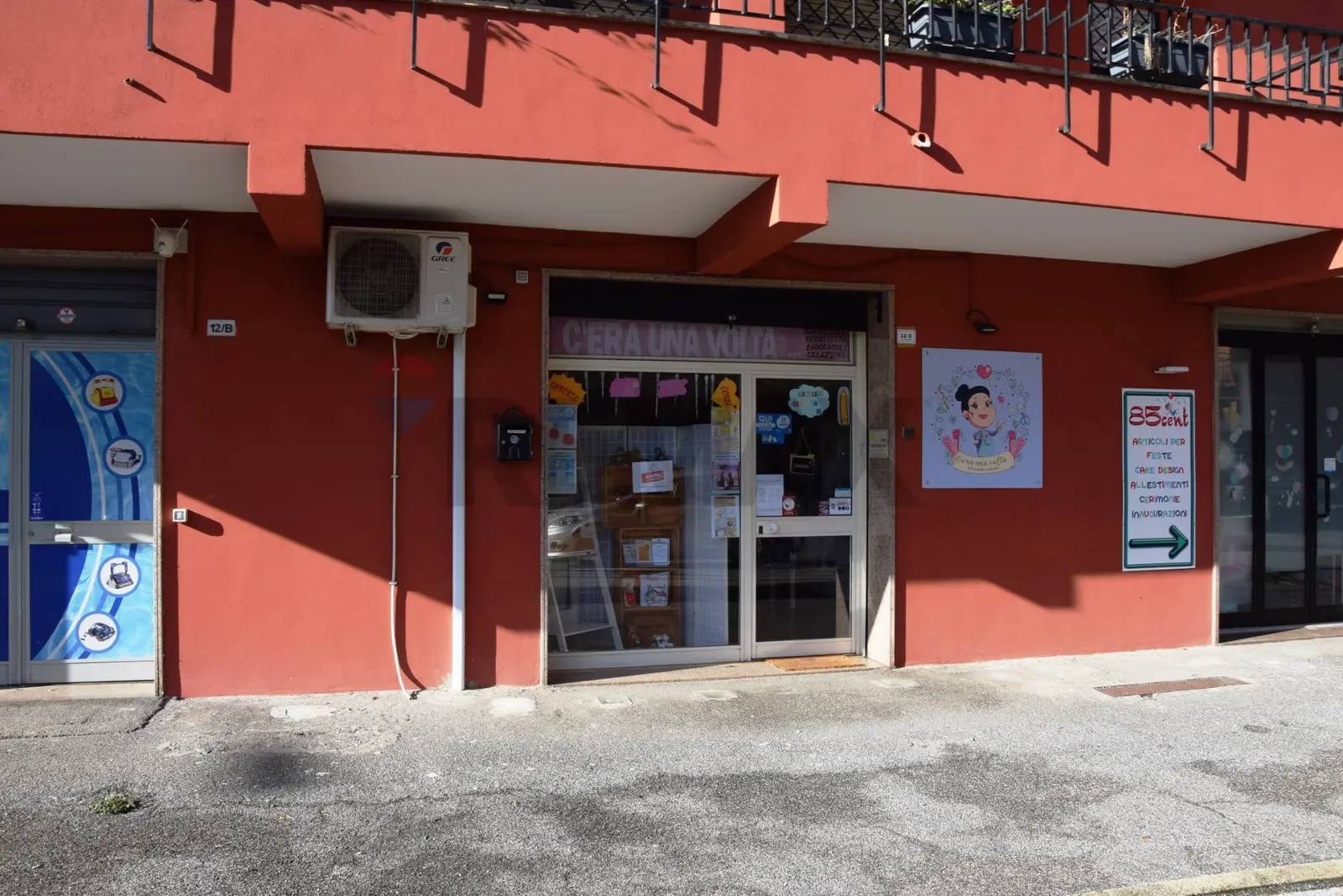 Negozio in Affitto a Pomezia