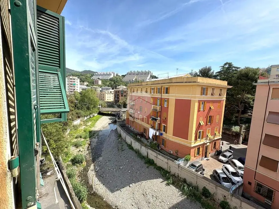 Quadrilocale in vendita a Genova