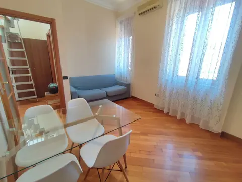 Appartamento in Piazza Bovio , Napoli (NA)