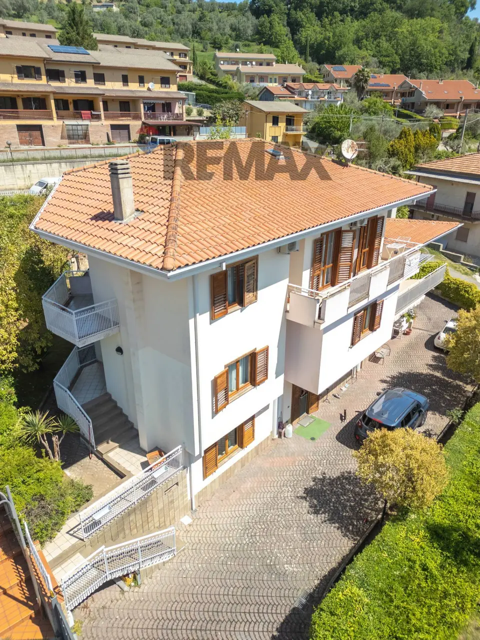 Villa singola in Vendita a Rende