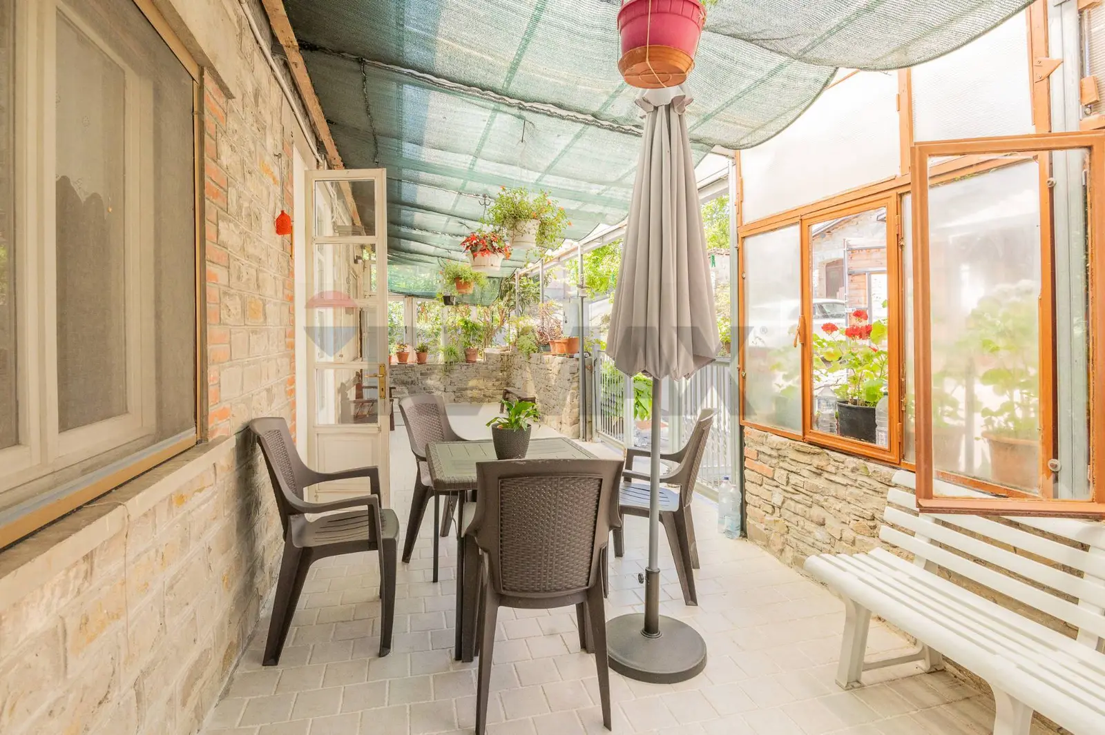 Porzione di casa in Vendita a Tizzano Val Parma