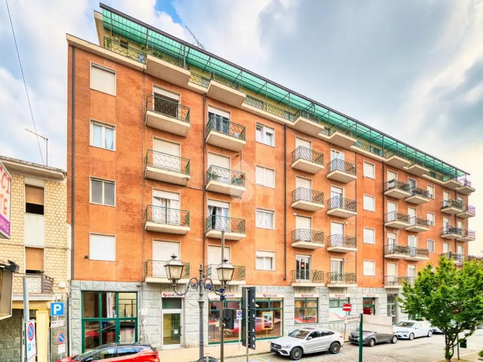 5 locali in vendita a Orbassano
