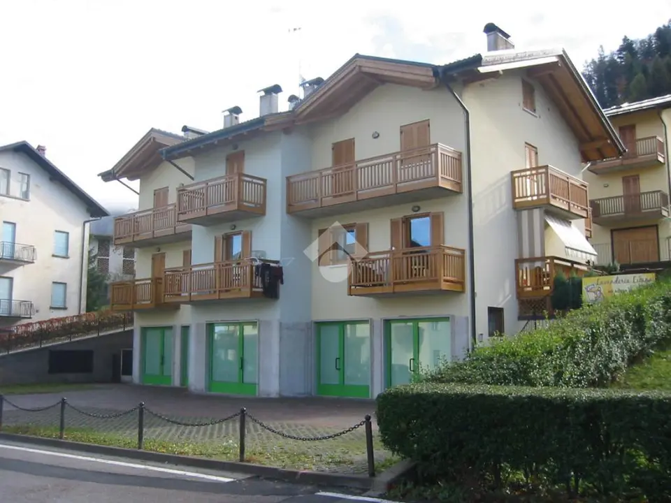 Multilocale in vendita a Cavedago
