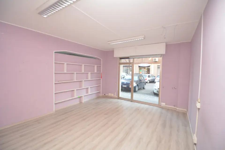 Negozio in VIA MORSELLI 113, Modena (MO)