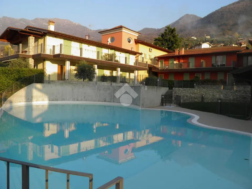 Trilocale in vendita a Sale Marasino
