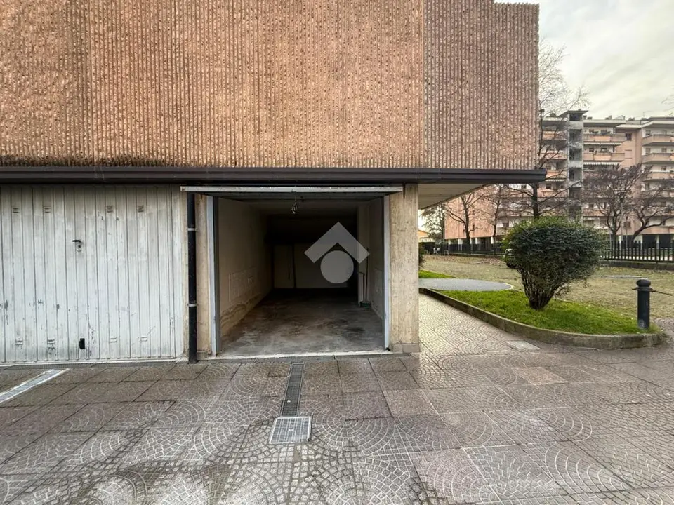 Box / posti auto in affitto a Bergamo