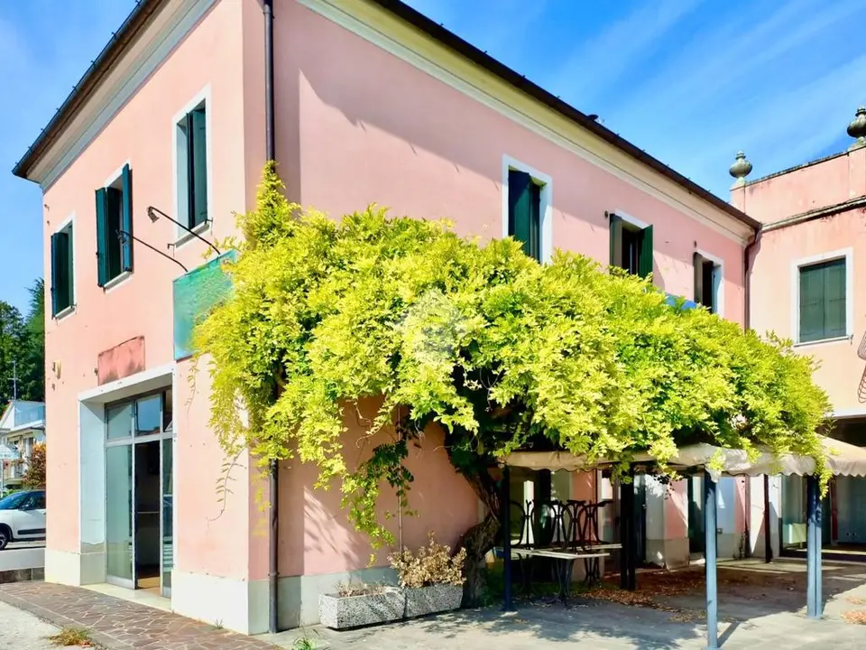 Multilocale in vendita a Teolo