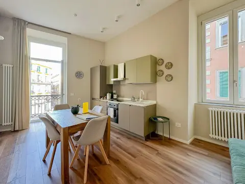 Appartamento in VIA MIROBALLO AL PENDINO 35, Napoli (NA)