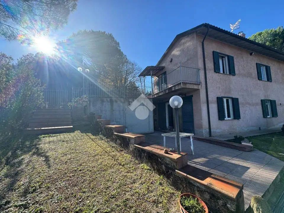 Rustico in vendita a Bevagna