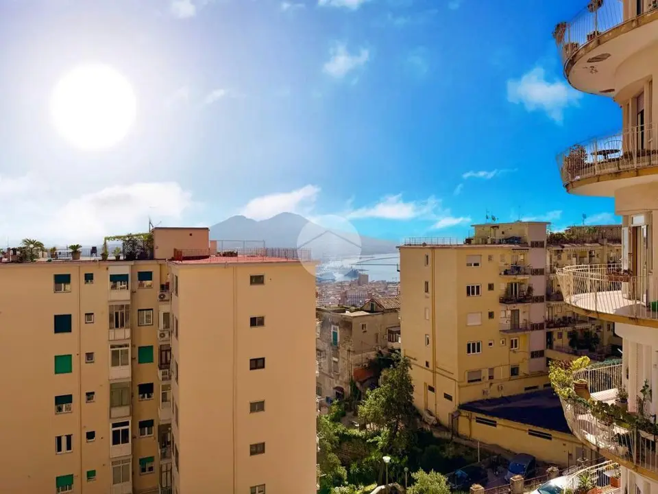 5 locali in vendita a Napoli