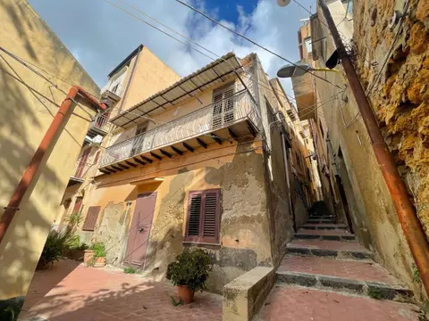 Appartamento in Via Madonna della Neve 17/21, Agrigento (AG)