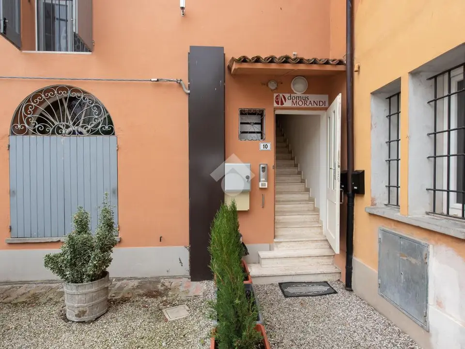 5 locali in vendita a Argelato