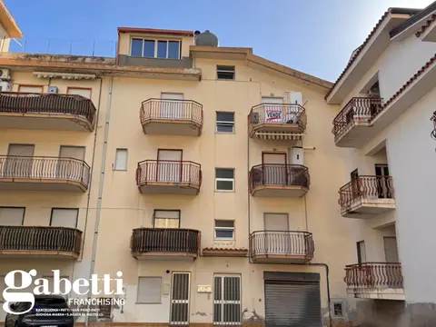Appartamento in Via P. S. Mattarella 9, Gioiosa Marea (ME)