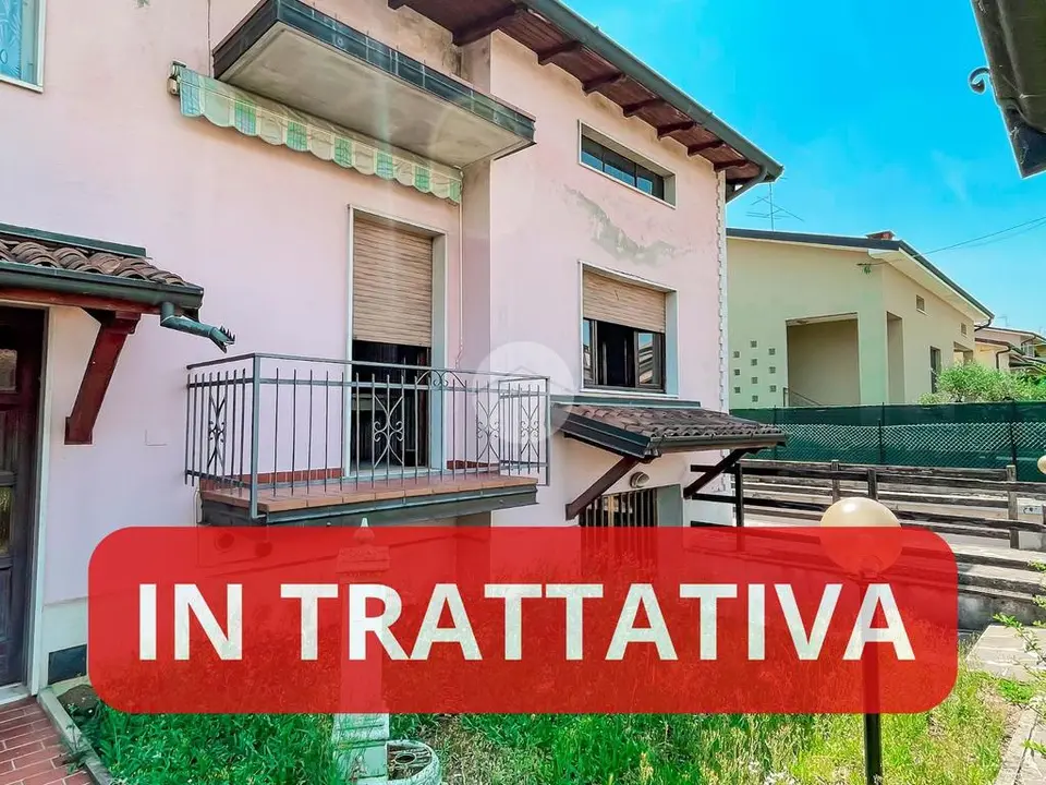 Porzione di bifamiliare in vendita a Chiari