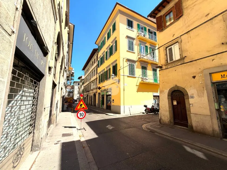 5 locali in vendita a Firenze