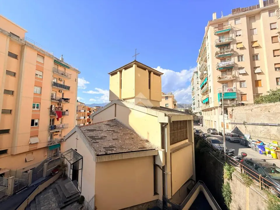 Quadrilocale in vendita a Genova