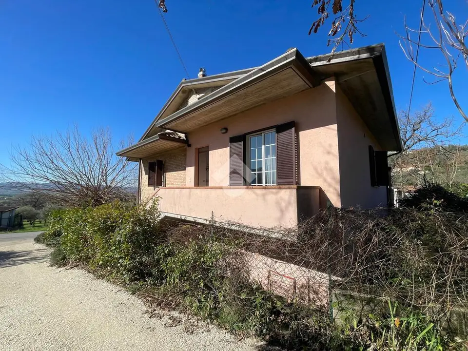 Casa semindipendente in vendita a Assisi