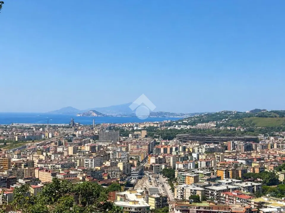 5 locali in vendita a Napoli