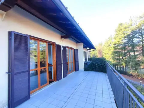Appartamento in Località Piano Delle Noci 5, Alta Valle Intelvi (CO)