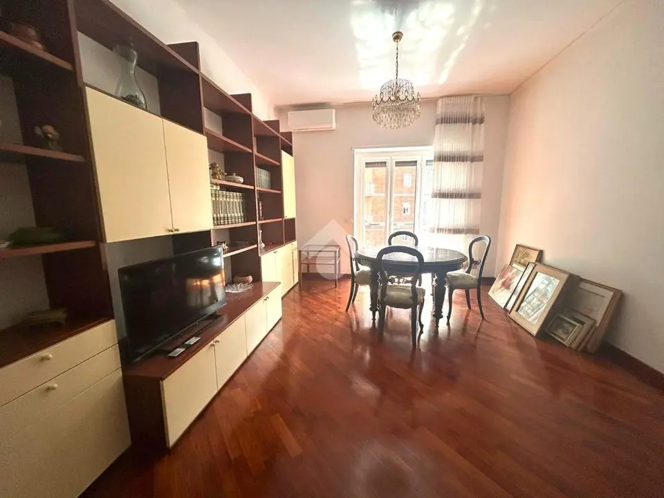5 locali in affitto a Napoli