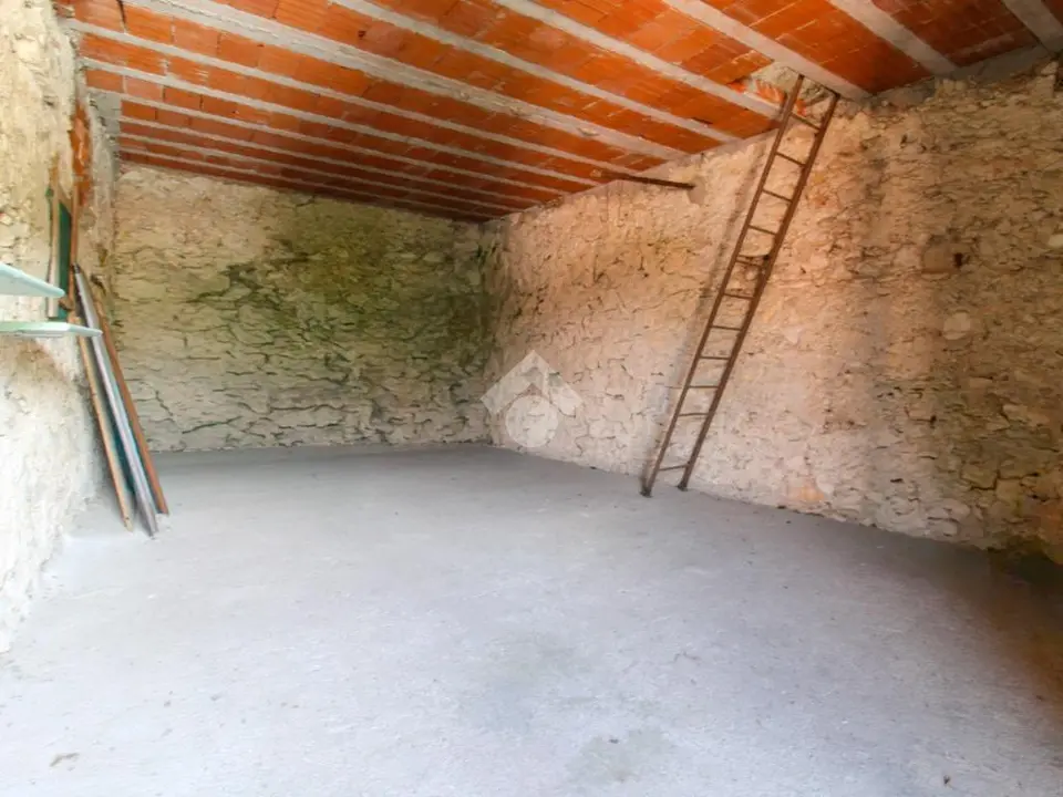 Rustico in vendita a Sabbio Chiese
