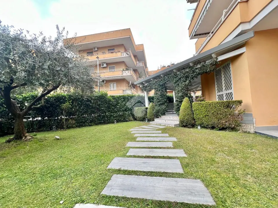 6 locali in affitto a Marano Di Napoli