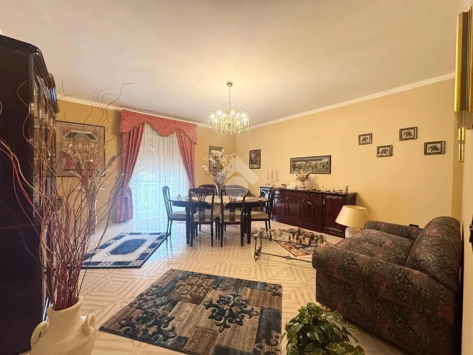 Quadrilocale in vendita a Palermo