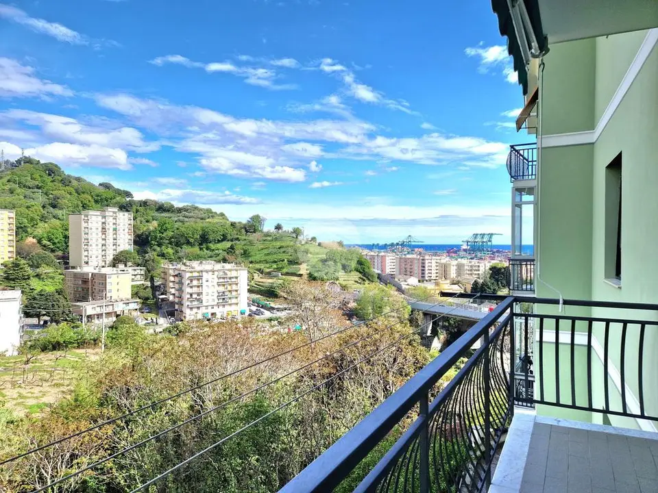 Quadrilocale in vendita a Genova