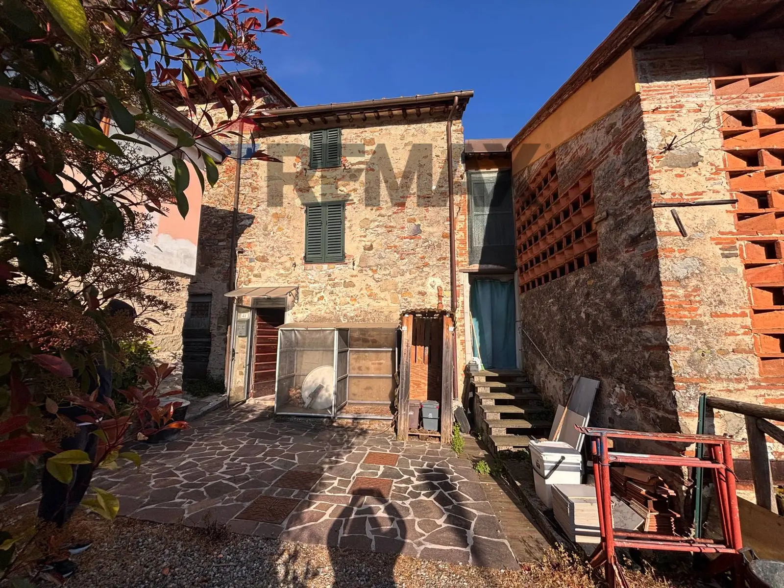 Casa Semindipendente in Vendita a Lucca