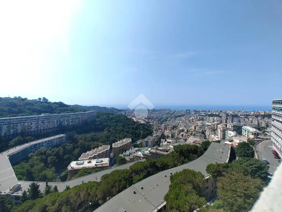 Quadrilocale in vendita a Genova