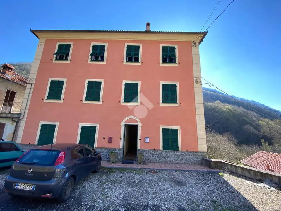 Trilocale in vendita a Montoggio