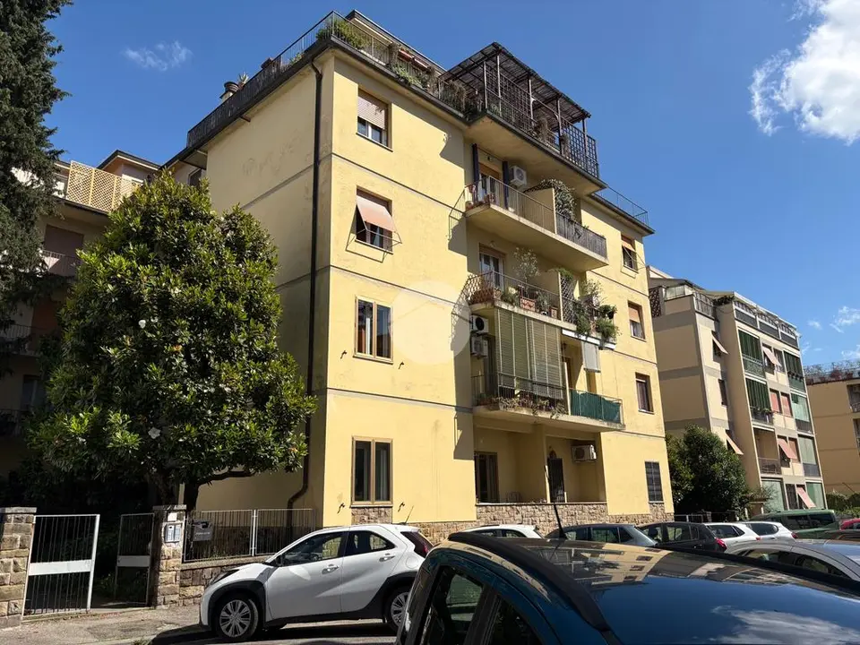 Quadrilocale in vendita a Firenze