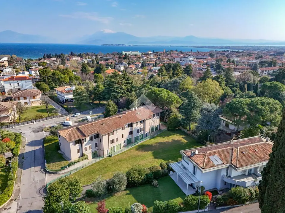 Villa zum Kauf in Desenzano Del Garda
