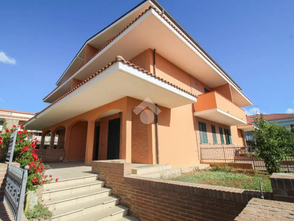 5 locali in vendita a Città Sant'Angelo