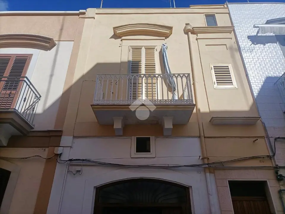 Casa indipendente in vendita a Mola Di Bari