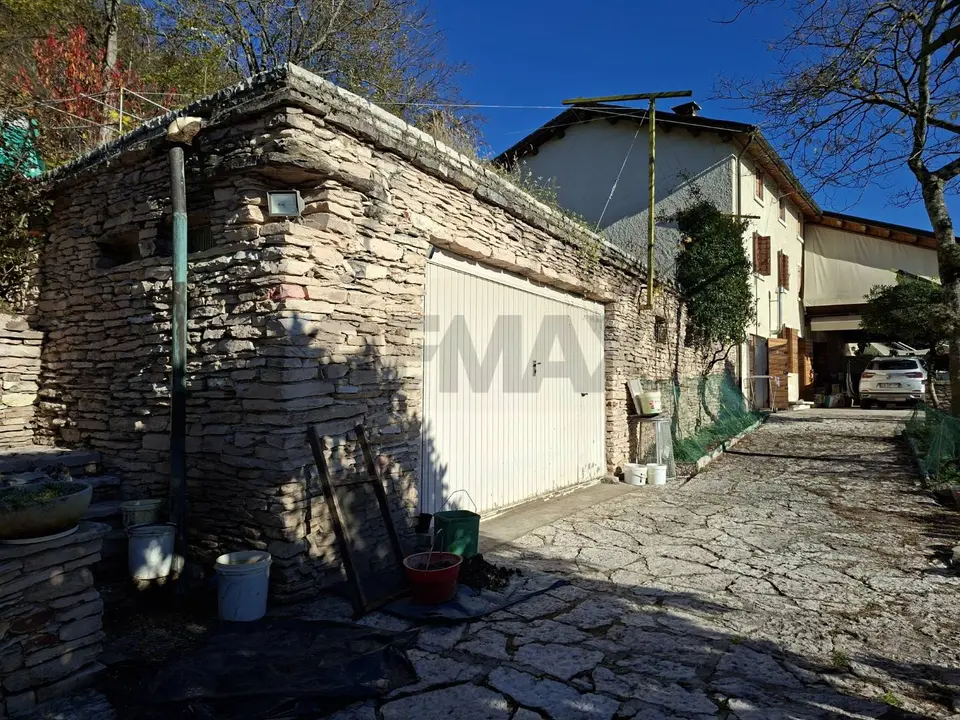 Casa Indipendente in Vendita a Cavaso del Tomba