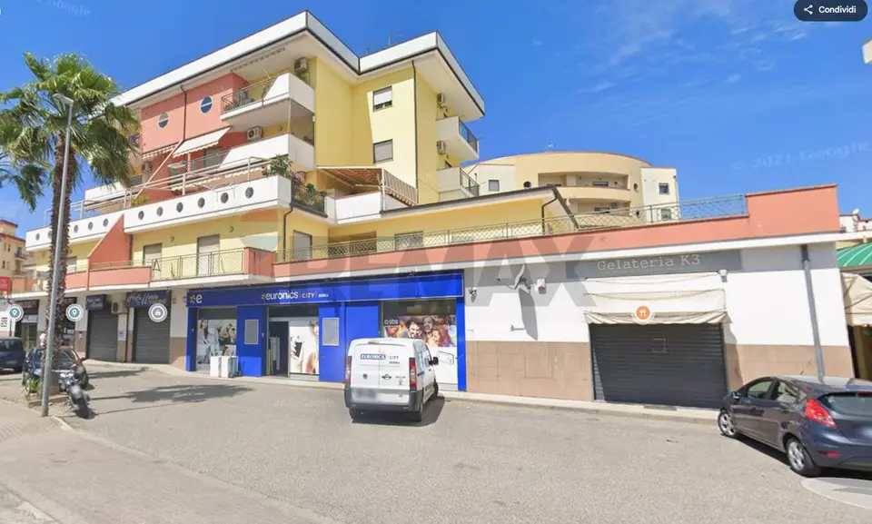 Locale Commerciale in Vendita a Corigliano-Rossano